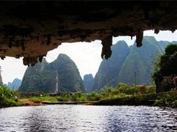 英德洞天仙境玻璃棧道、九龍小鎮(zhèn)花海世界一天游