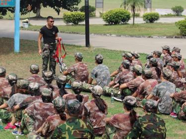 南海國防教育培訓基地拓展培訓一天